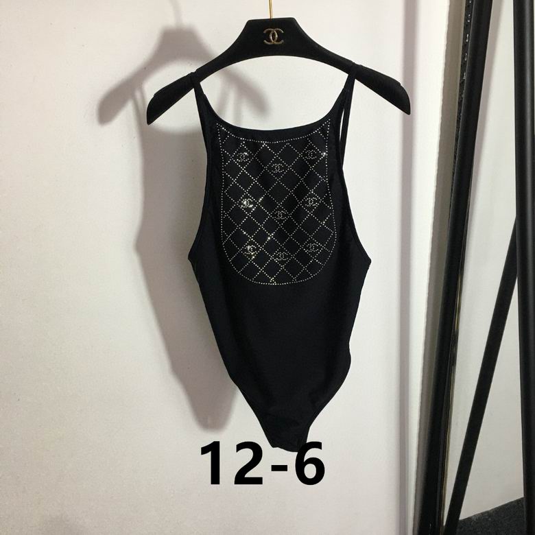Traje de baño con monograma