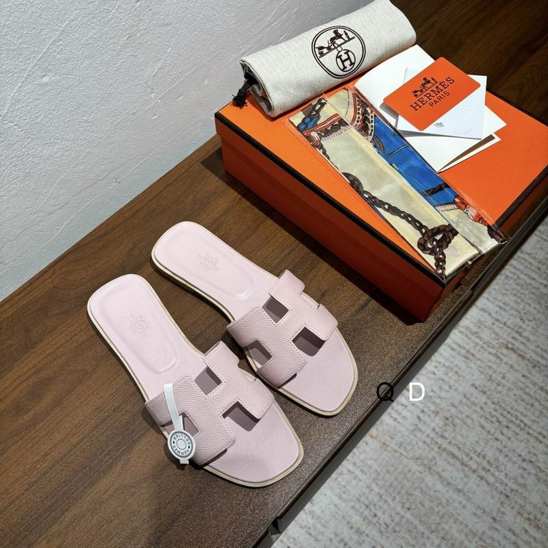 Sandalias planas de cuero