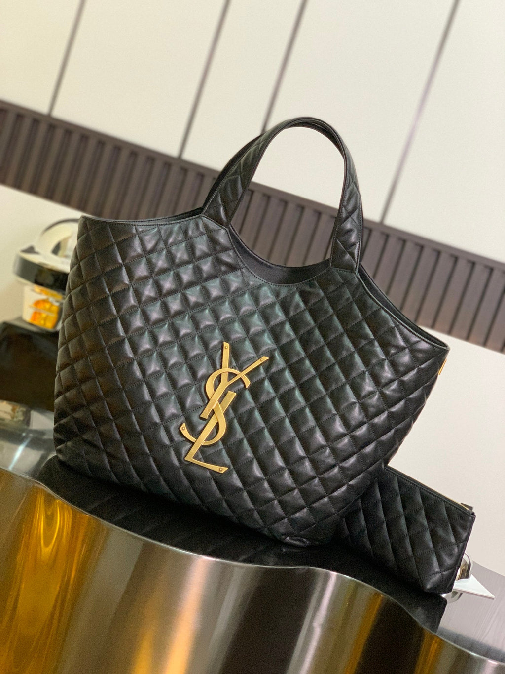Bolso tote de cuero negro