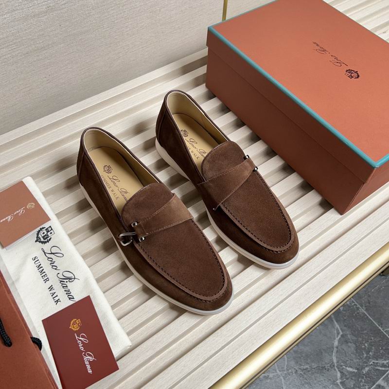 Mocasines clásicos de gamuza marrón