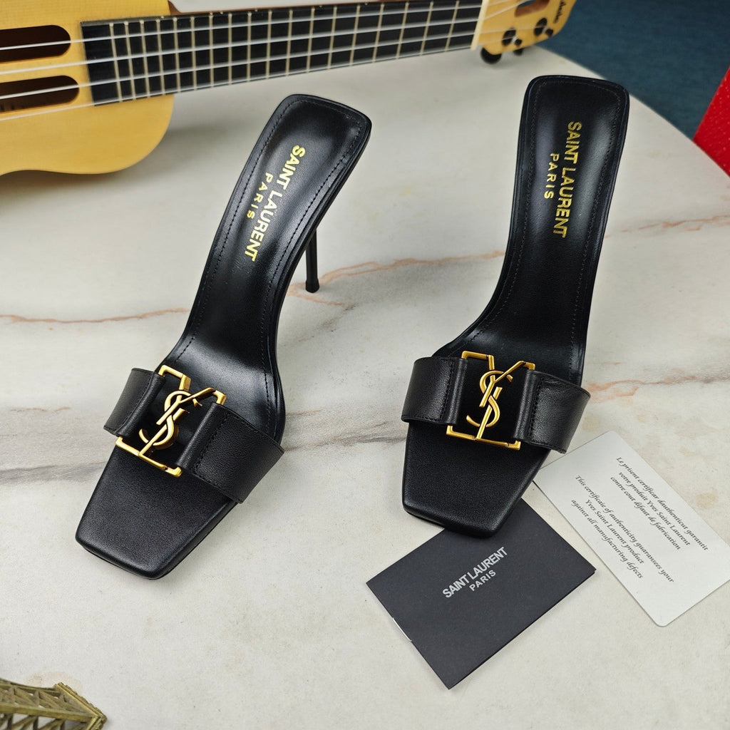 Tacones de cuero