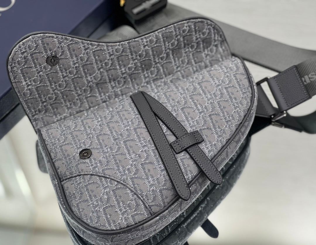 Bolso Bandolera con Solapa Magnética