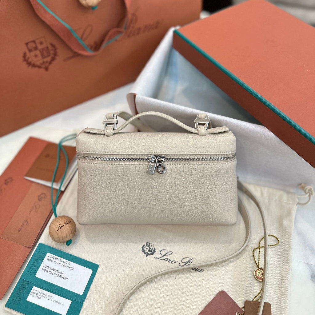 Saddle 19 Parrot Leather Bag