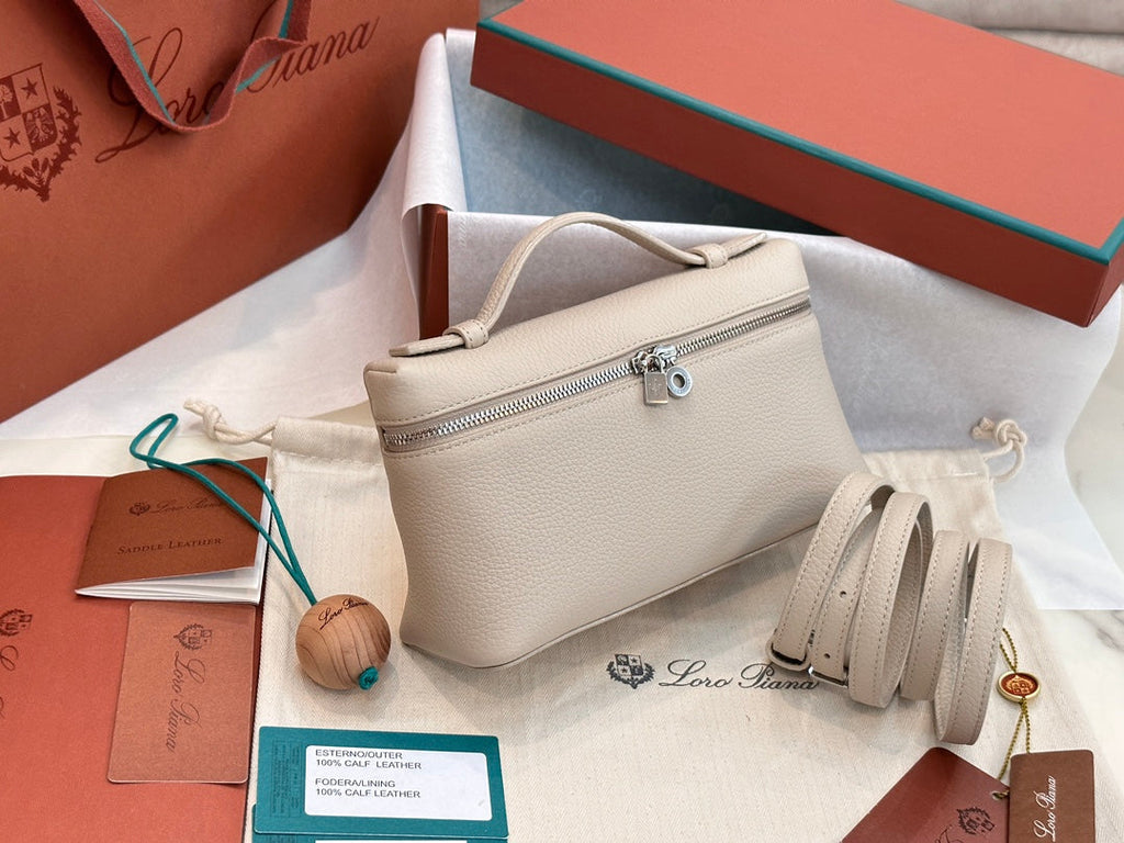 Saddle 19 Parrot Leather Bag